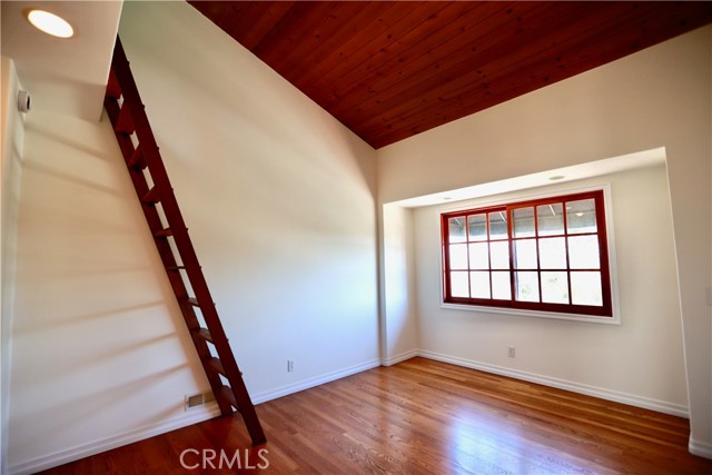 Detail Gallery Image 24 of 45 For 28817 Top of the World Dr, Laguna Beach,  CA 92651 - 2 Beds | 3 Baths