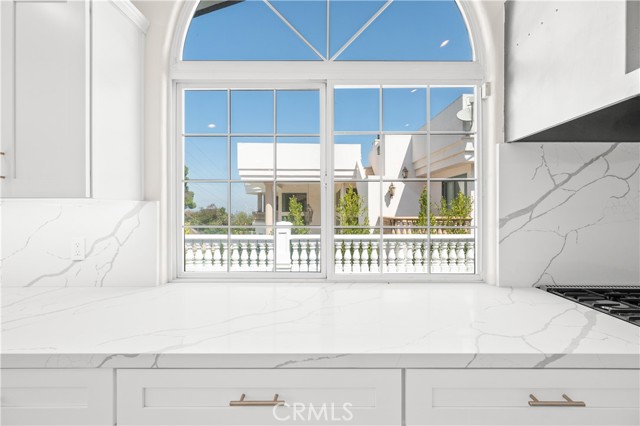 3856 Vista Linda Drive, Encino CA: https://media.crmls.org/medias/1deb031d-19d4-4286-9109-0519cb884400.jpg