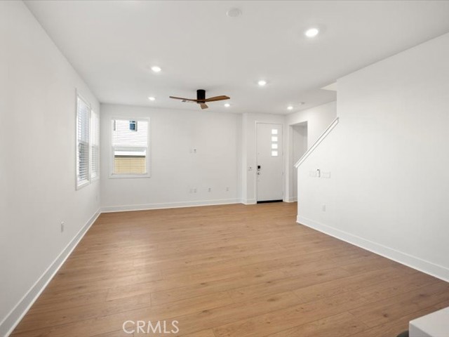 Detail Gallery Image 12 of 58 For 1720 Park St #10,  Anaheim,  CA 92805 - 4 Beds | 3/1 Baths