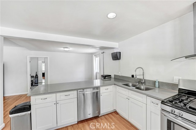 Detail Gallery Image 14 of 35 For 5025 4th Ave, Leimert Park,  CA 90043 - – Beds | – Baths