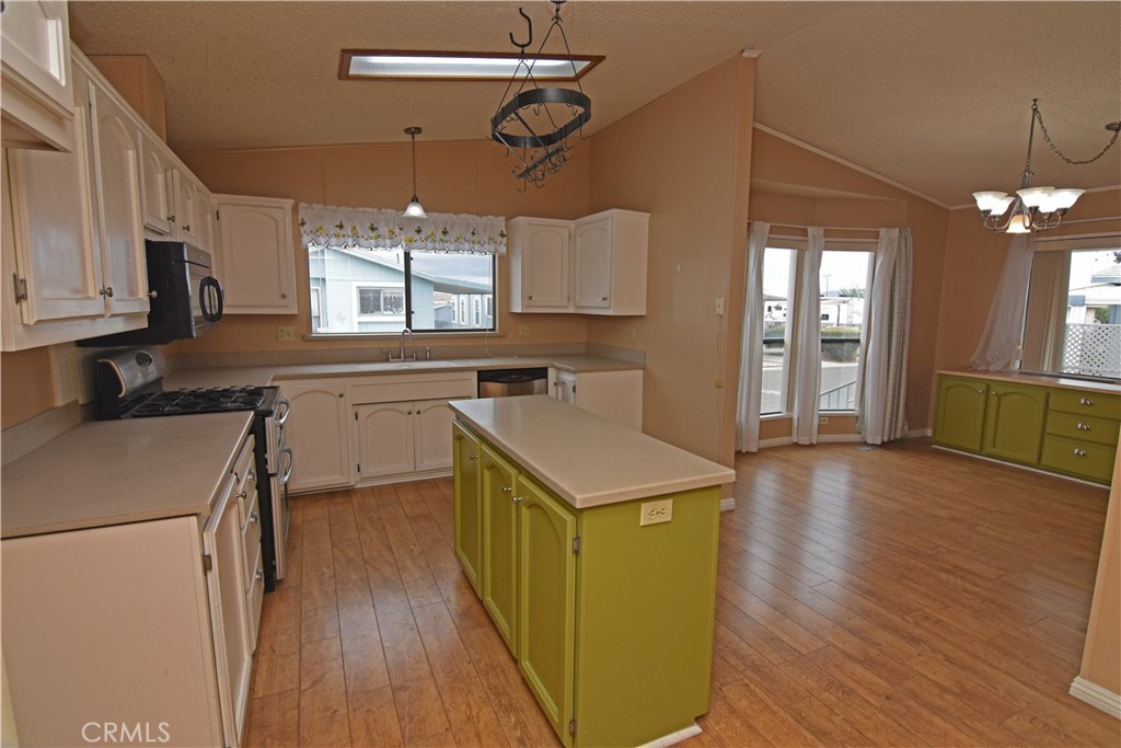 MLS #CV25261947 image #10