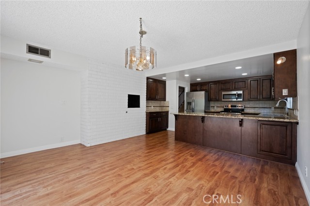 26424 Senator Avenue, Harbor City CA: https://media.crmls.org/medias/1ded0051-dbe1-4bac-b5ba-7378f9d686bf.jpg