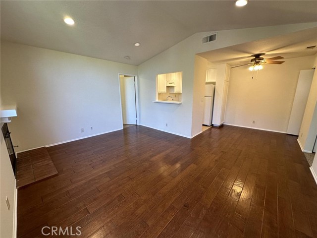 Detail Gallery Image 2 of 11 For 41 Rosa, Rancho Santa Margarita,  CA 92688 - 2 Beds | 2 Baths