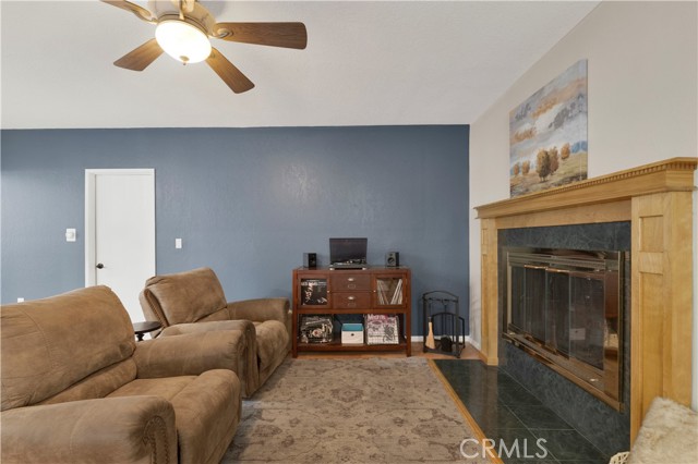 Detail Gallery Image 9 of 27 For 3039 Country Ln, Simi Valley,  CA 93063 - 5 Beds | 4 Baths