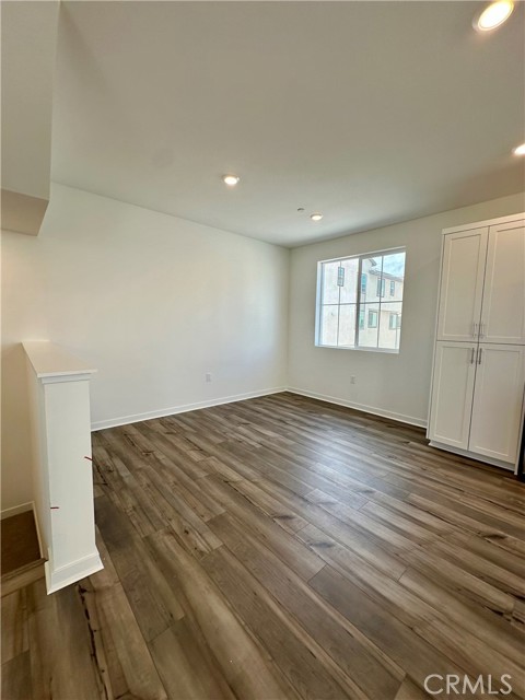 Detail Gallery Image 6 of 18 For 5974 Altyn, Corona,  CA 92880 - 4 Beds | 3/1 Baths