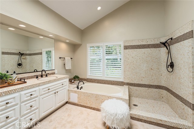 6335 E Smokey Avenue, Orange CA: https://media.crmls.org/medias/1df1224f-380e-4afe-a46d-2f705a28a055.jpg