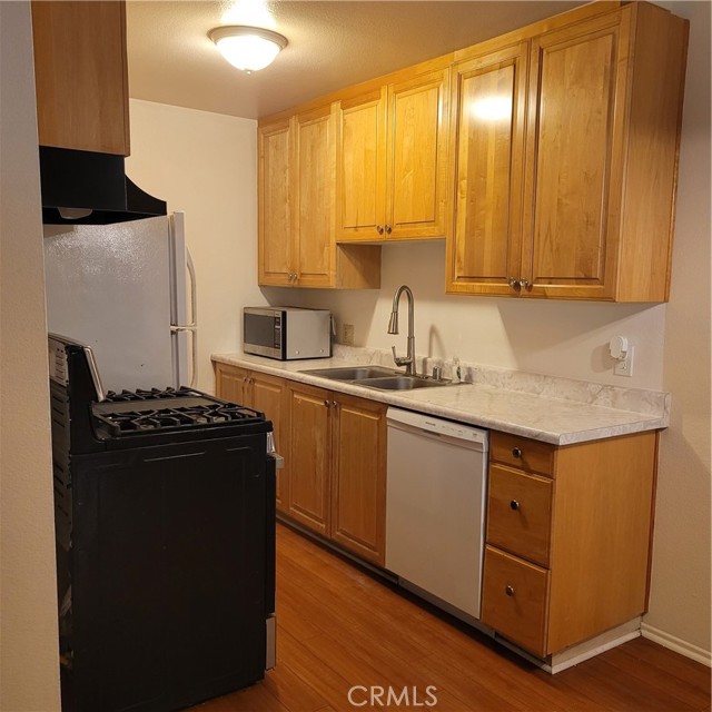 Detail Gallery Image 13 of 13 For 11041 La Maida St #8,  North Hollywood,  CA 91601 - 2 Beds | 2 Baths