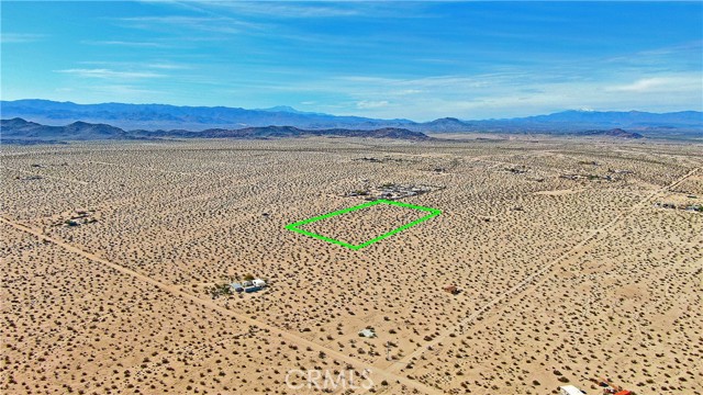 Detail Gallery Image 4 of 9 For 1475 Windsong, Joshua Tree,  CA 92252 - – Beds | – Baths