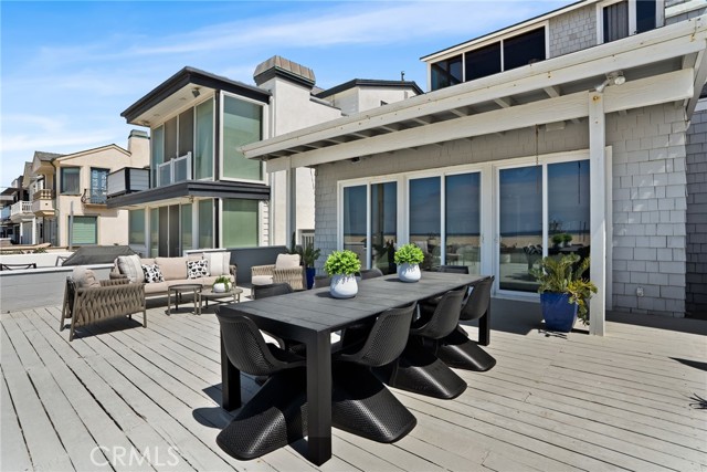 Detail Gallery Image 40 of 48 For 7008 W Oceanfront, Newport Beach,  CA 92663 - 5 Beds | 3/1 Baths