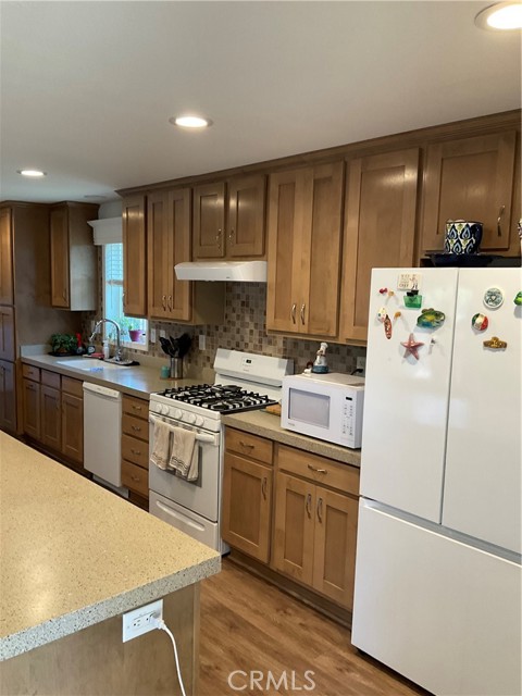 8435 HOLLIS Street, Los Molinos CA: https://media.crmls.org/medias/1df221f5-9b5b-4423-bf14-ba9403ebd337.jpg