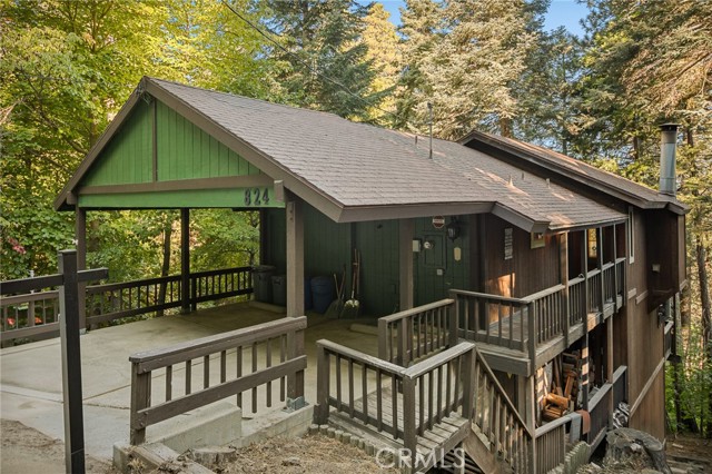 824 Oakmont Lane, Lake Arrowhead, CA 92352