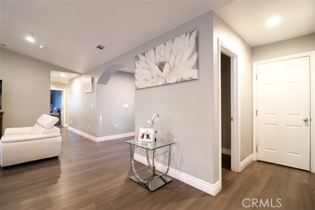 Detail Gallery Image 12 of 41 For 17912 Eucalyptus St, Hesperia,  CA 92345 - 4 Beds | 2/1 Baths