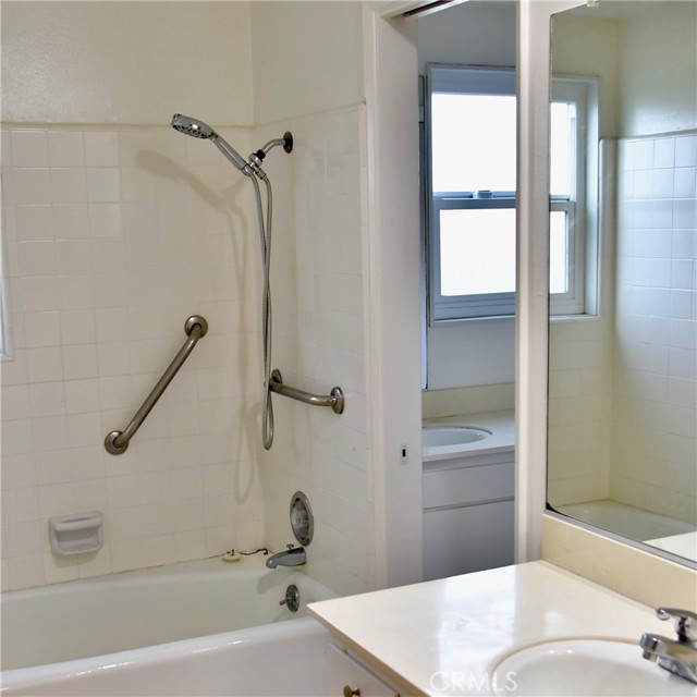 Detail Gallery Image 17 of 33 For 22931 Nadine Cir a,  Torrance,  CA 90505 - 2 Beds | 1 Baths