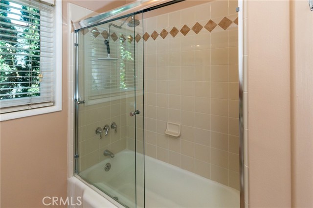Detail Gallery Image 19 of 28 For 1030 E San Jose, Burbank,  CA 91501 - 3 Beds | 2 Baths