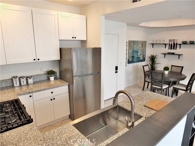 Detail Gallery Image 12 of 47 For 640 W 4th St #403,  Long Beach,  CA 90802 - 2 Beds | 2 Baths