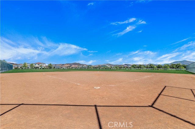 Detail Gallery Image 8 of 14 For 34108 Helenium St, Murrieta,  CA 92563 - 4 Beds | 3/1 Baths