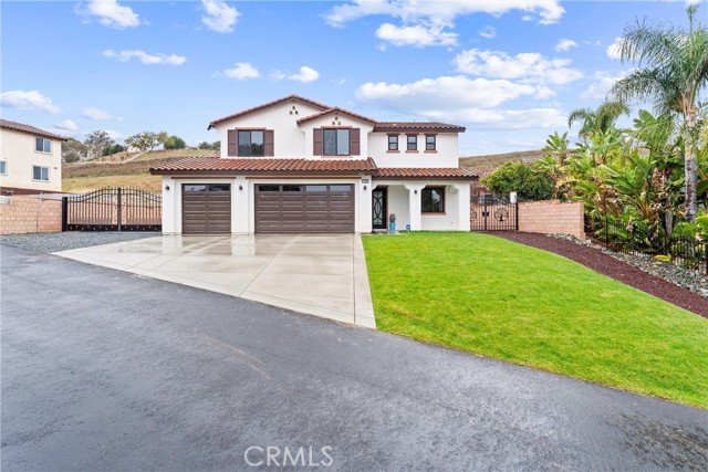 Detail Gallery Image 4 of 61 For 1993 Lyon Ave, Riverside,  CA 92503 - 5 Beds | 3 Baths