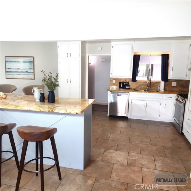 45329 Lorimer Avenue, Lancaster CA: https://media.crmls.org/medias/1df54716-078f-4482-a87f-55e0b833cb4f.jpg