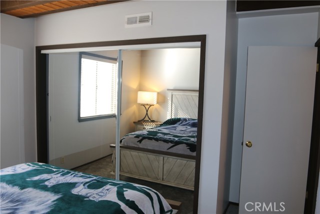 Detail Gallery Image 8 of 23 For 42537 Moonridge Rd, Big Bear Lake,  CA 92315 - 2 Beds | 1/1 Baths