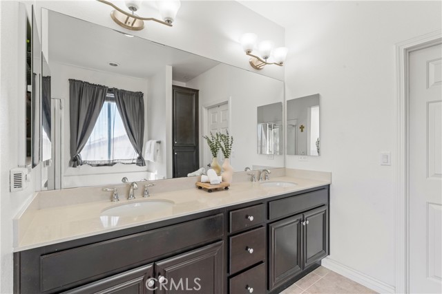Detail Gallery Image 25 of 43 For 29149 Edgewood Dr, Lake Elsinore,  CA 92530 - 4 Beds | 3 Baths
