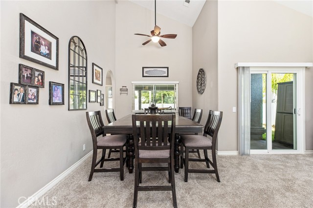 Detail Gallery Image 10 of 54 For 29172 Longhorn Dr, Canyon Lake,  CA 92587 - 4 Beds | 3 Baths