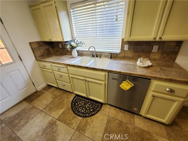 Detail Gallery Image 14 of 27 For 2758 Madrid, Merced,  CA 95348 - 3 Beds | 2 Baths