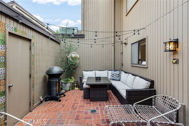 Detail Gallery Image 10 of 25 For 435 W Walnut St #77,  Pasadena,  CA 91103 - 2 Beds | 2/1 Baths