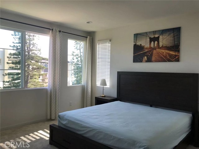 Detail Gallery Image 5 of 10 For 608 Cultivate, Irvine,  CA 92618 - 4 Beds | 2/2 Baths