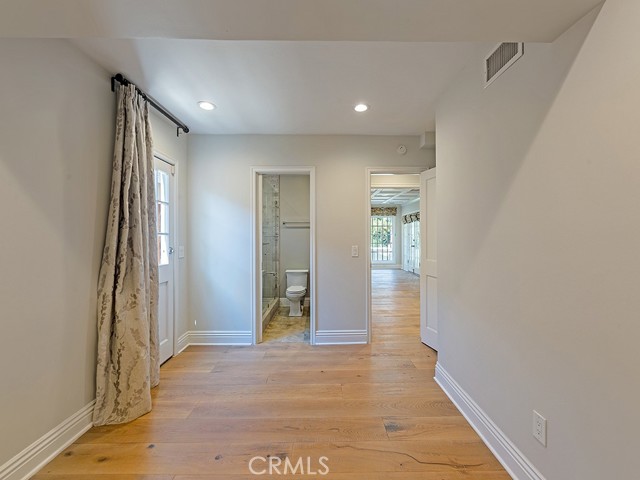 Detail Gallery Image 23 of 50 For 5463 Katherine, Sherman Oaks,  CA 91401 - 5 Beds | 3 Baths