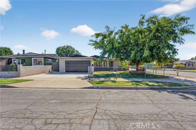 Detail Gallery Image 2 of 41 For 720 Toluca, Pomona,  CA 91767 - 3 Beds | 1/1 Baths