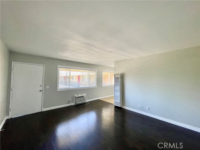 Detail Gallery Image 3 of 14 For 383 Orchid Ln #R,  Pomona,  CA 91766 - 3 Beds | 1 Baths
