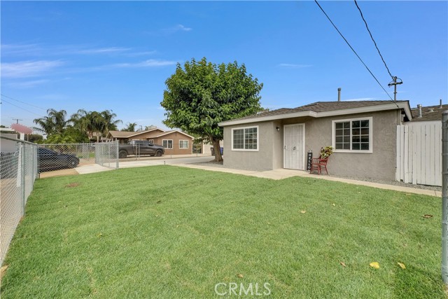 11467 64th Street, Jurupa Valley CA: https://media.crmls.org/medias/1dfa1cb6-3da3-41b1-b6d5-6943fe6a48a2.jpg