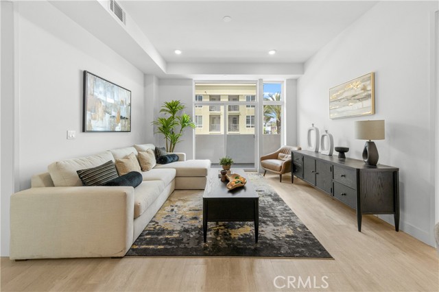 168 S Monterey Street, Alhambra CA: https://media.crmls.org/medias/1dfa6270-800a-4d7d-9fdb-ff8a975c71d7.jpg