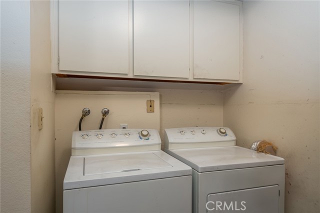 Detail Gallery Image 25 of 26 For 18319 Collins, Tarzana,  CA 91356 - 2 Beds | 3 Baths