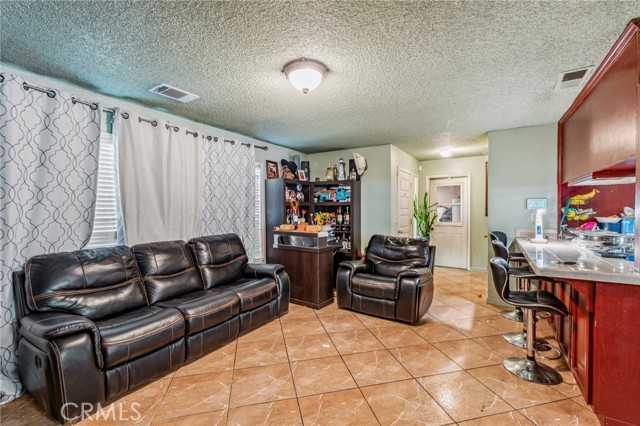 Detail Gallery Image 10 of 21 For 3140 Kellogg Ave, Turlock,  CA 95382 - 3 Beds | 2 Baths