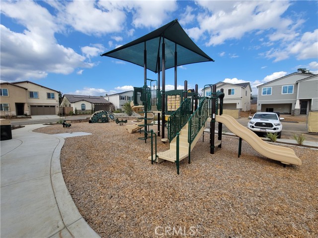 Detail Gallery Image 22 of 24 For 34242 Travis Ln, Yucaipa,  CA 92399 - 3 Beds | 2 Baths
