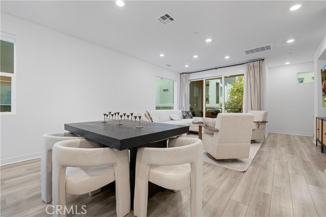 Detail Gallery Image 11 of 71 For 26799 Keystone Loop, Valencia,  CA 91381 - 3 Beds | 3 Baths