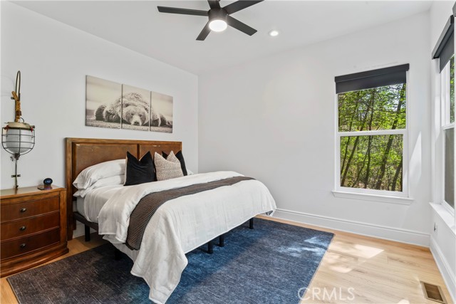 1019 Pintail Circle, Lake Arrowhead CA: https://media.crmls.org/medias/1dfc820f-8f6d-4dff-98d0-064bf5be2e22.jpg