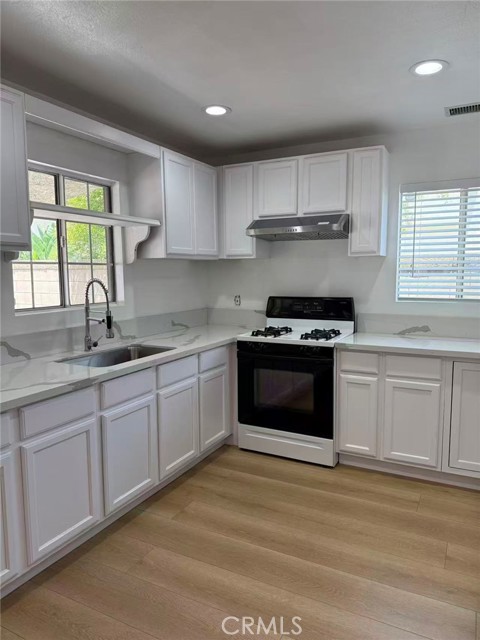 12411 Norton Avenue, Chino CA: https://media.crmls.org/medias/1dfd17cd-cb09-48cf-830e-2c4e20fa313f.jpg