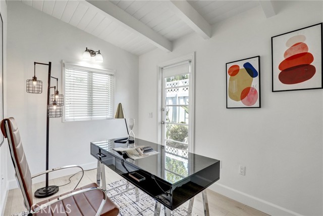 Detail Gallery Image 25 of 48 For 1112 Westcliff Dr, Newport Beach,  CA 92660 - 4 Beds | 4 Baths