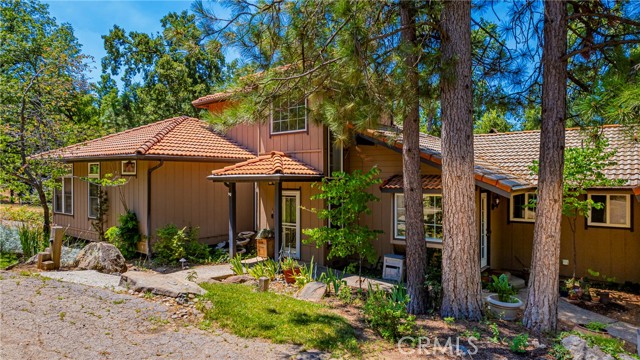 Detail Gallery Image 2 of 42 For 37130 Mudge Ranch Rd, Coarsegold,  CA 93614 - 5 Beds | 4 Baths