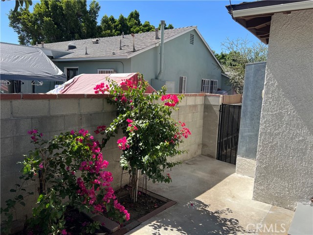 9106 Lev Avenue, Arleta CA: https://media.crmls.org/medias/1dfda4f0-d668-4e7e-ba4b-f87d40ddf502.jpg