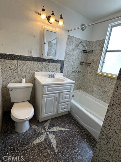 6426 Garvanza Avenue, Los Angeles CA: https://media.crmls.org/medias/1dfe03b1-144c-4e5f-a0cd-930588eabe56.jpg