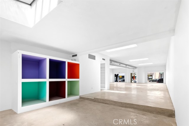 8444 Melrose Avenue photo 4