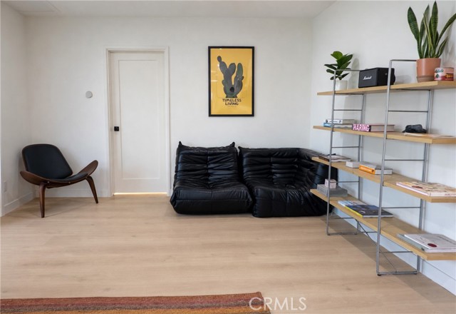 Detail Gallery Image 4 of 37 For 11623 S Dehn, Inglewood,  CA 90303 - 3 Beds | 2 Baths