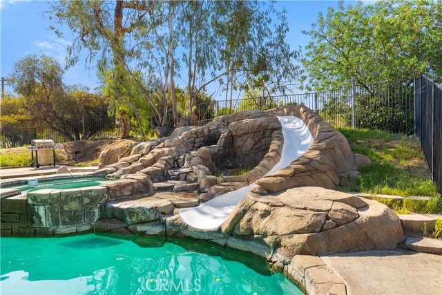 Detail Gallery Image 1 of 27 For 15720 Golden Star Ave, Riverside,  CA 92506 - 4 Beds | 3 Baths