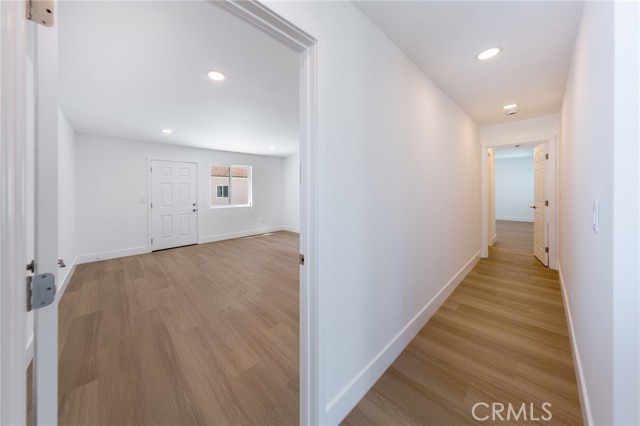Detail Gallery Image 24 of 31 For 22016 Schoolcraft St, Canoga Park,  CA 91303 - 3 Beds | 2 Baths