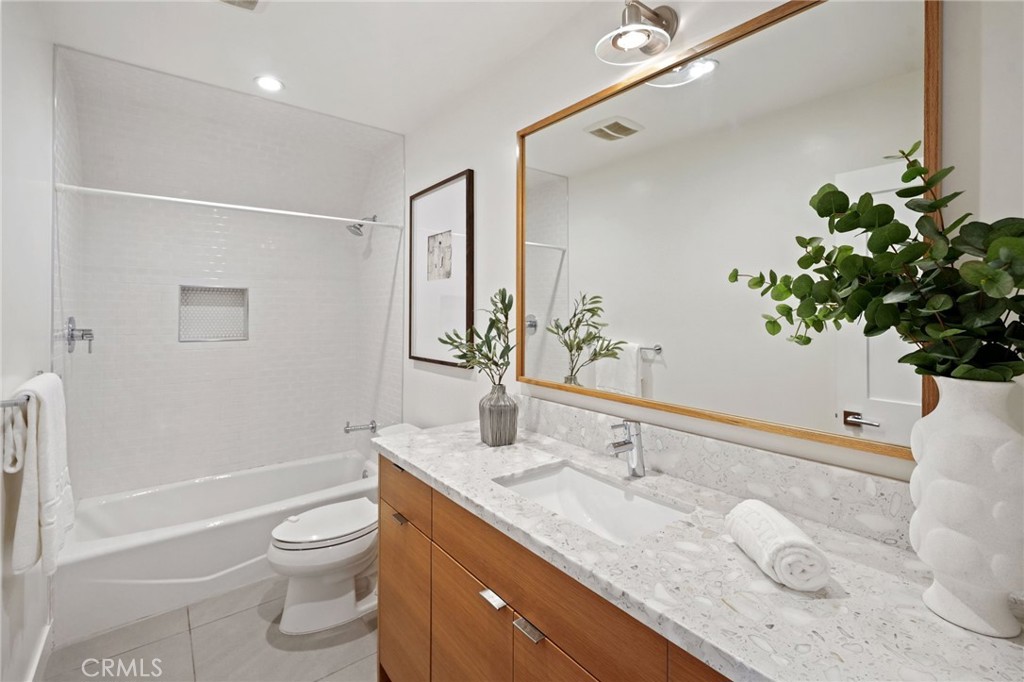 MLS #OC25257437 image #36