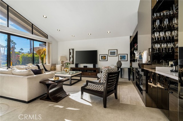 Detail Gallery Image 2 of 38 For 97 Palomino Circle, Palm Desert,  CA 92211 - 2 Beds | 3/1 Baths