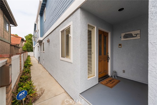 Detail Gallery Image 6 of 43 For 622 N Guadalupe Ave #B,  Redondo Beach,  CA 90277 - 3 Beds | 2/1 Baths